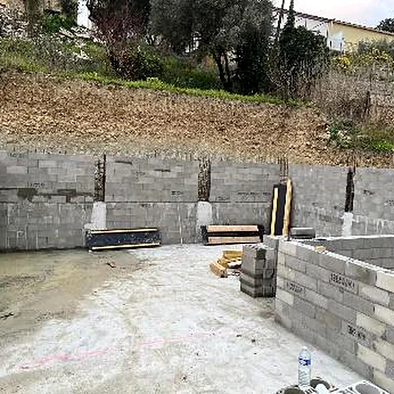 Montage des murs en agglos